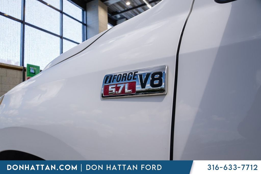 Used 2012 Toyota Tundra Limited w/ Memory Pkg image 29