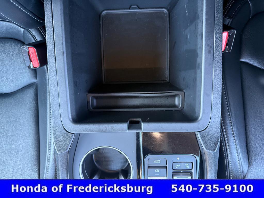 Certified 2025 Honda Pilot Touring image 24