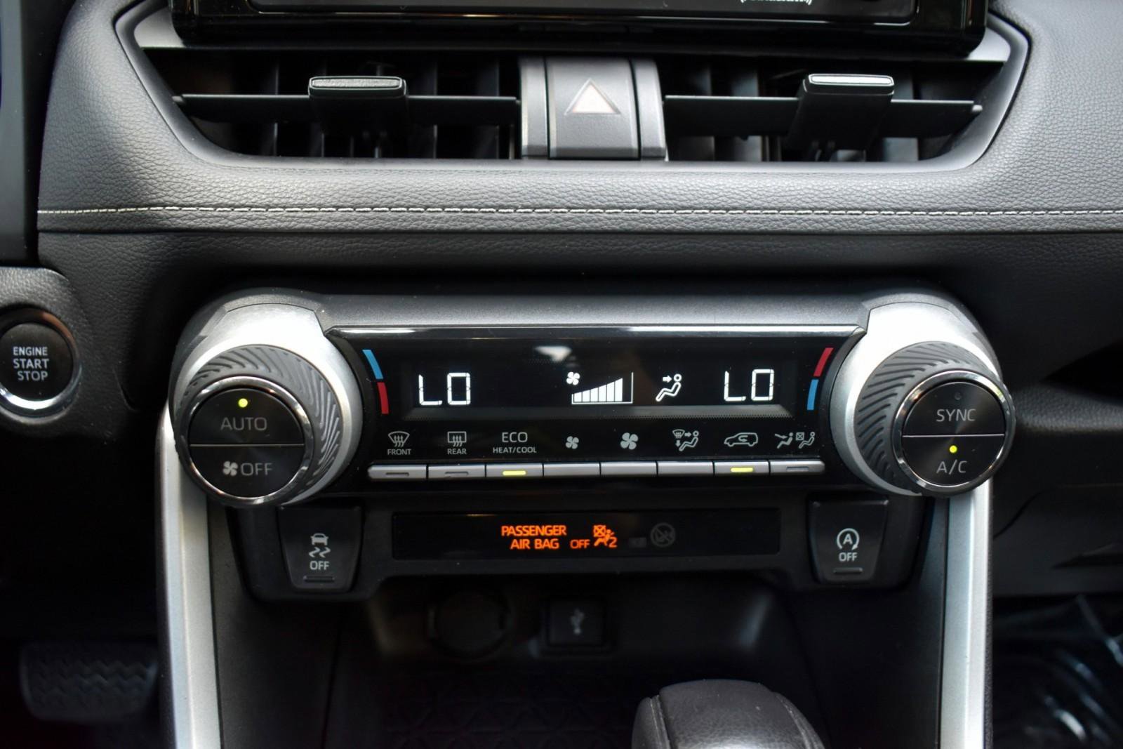 Used 2021 Toyota RAV4 XLE image 23