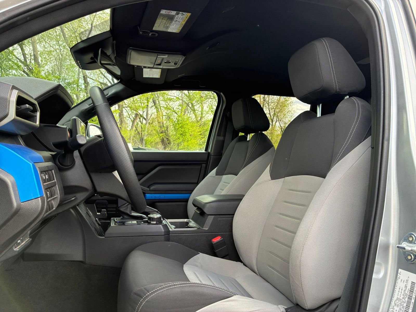 Used 2025 Toyota Tacoma TRD Off-Road image 25