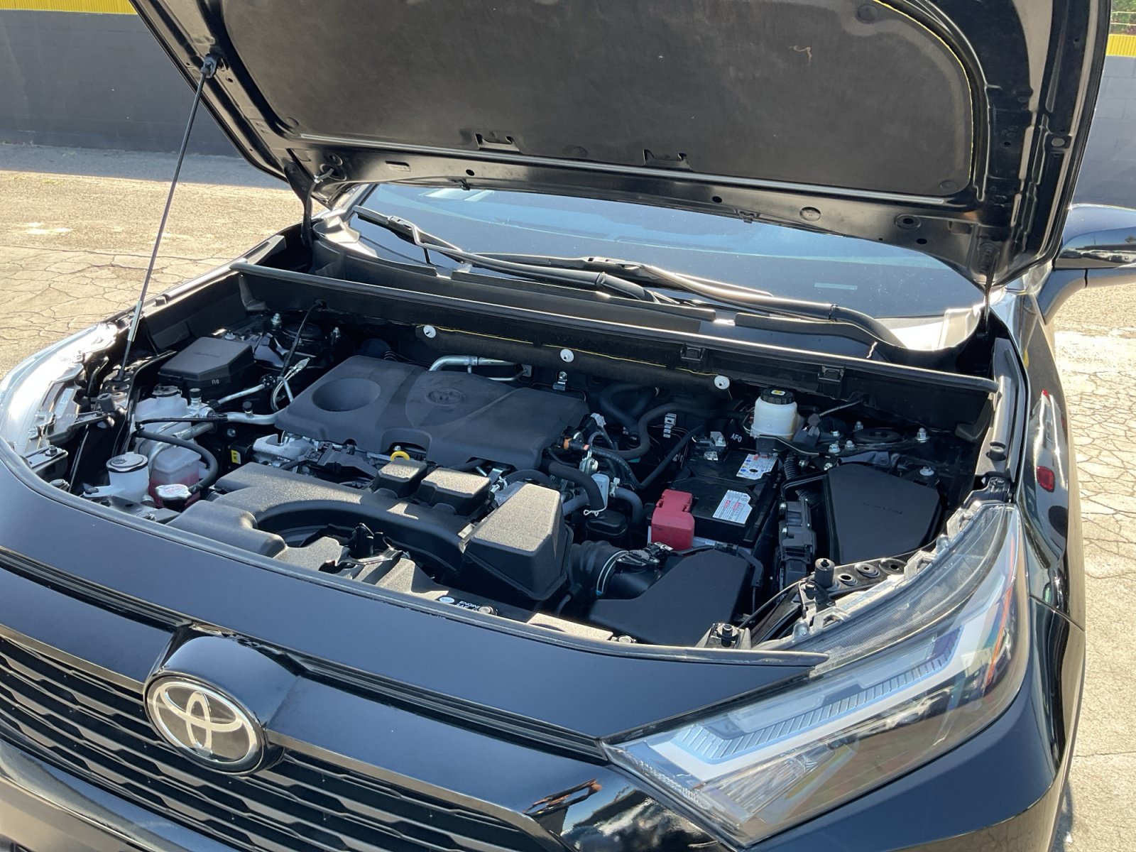 Used 2023 Toyota RAV4 XLE Premium FWD image 22