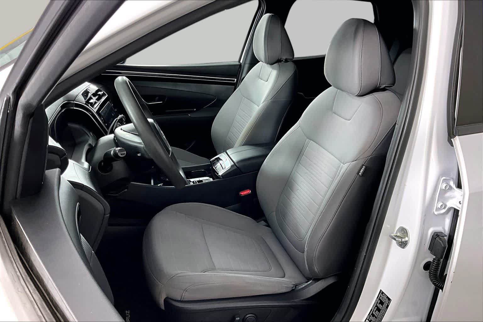 Used 2022 Hyundai Santa Cruz SEL w/ Activity Package FWD image 6