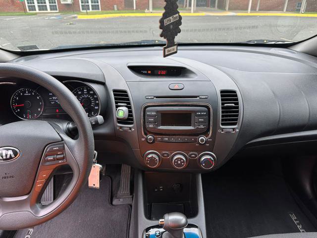 Used 2018 Kia Forte LX image 16