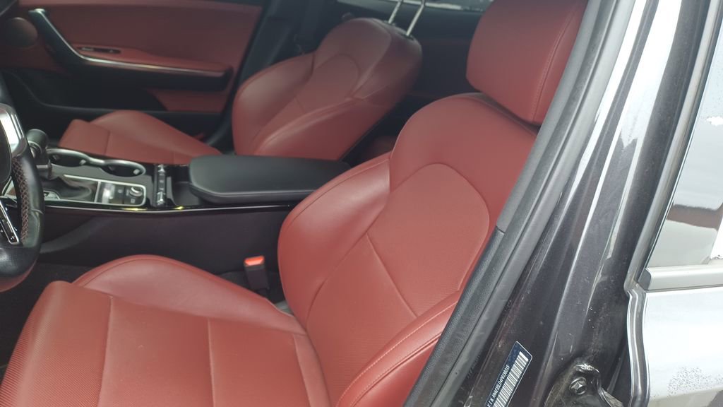 Used 2023 Kia Stinger GT-Line w/ Sun & Sound Package image 6