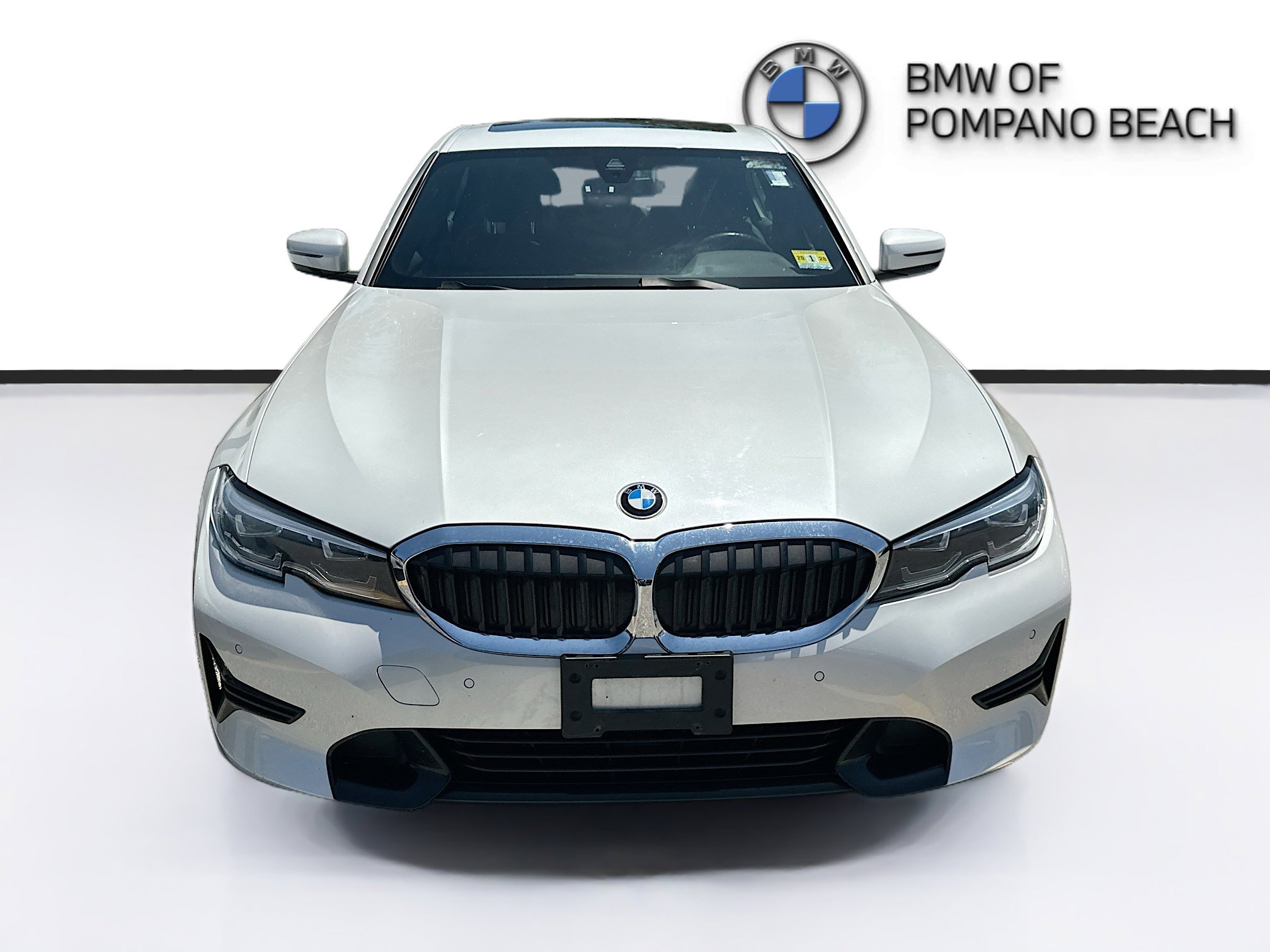 Used 2021 BMW 330i xDrive Sedan w/ Convenience Package AWD/4WD image 2