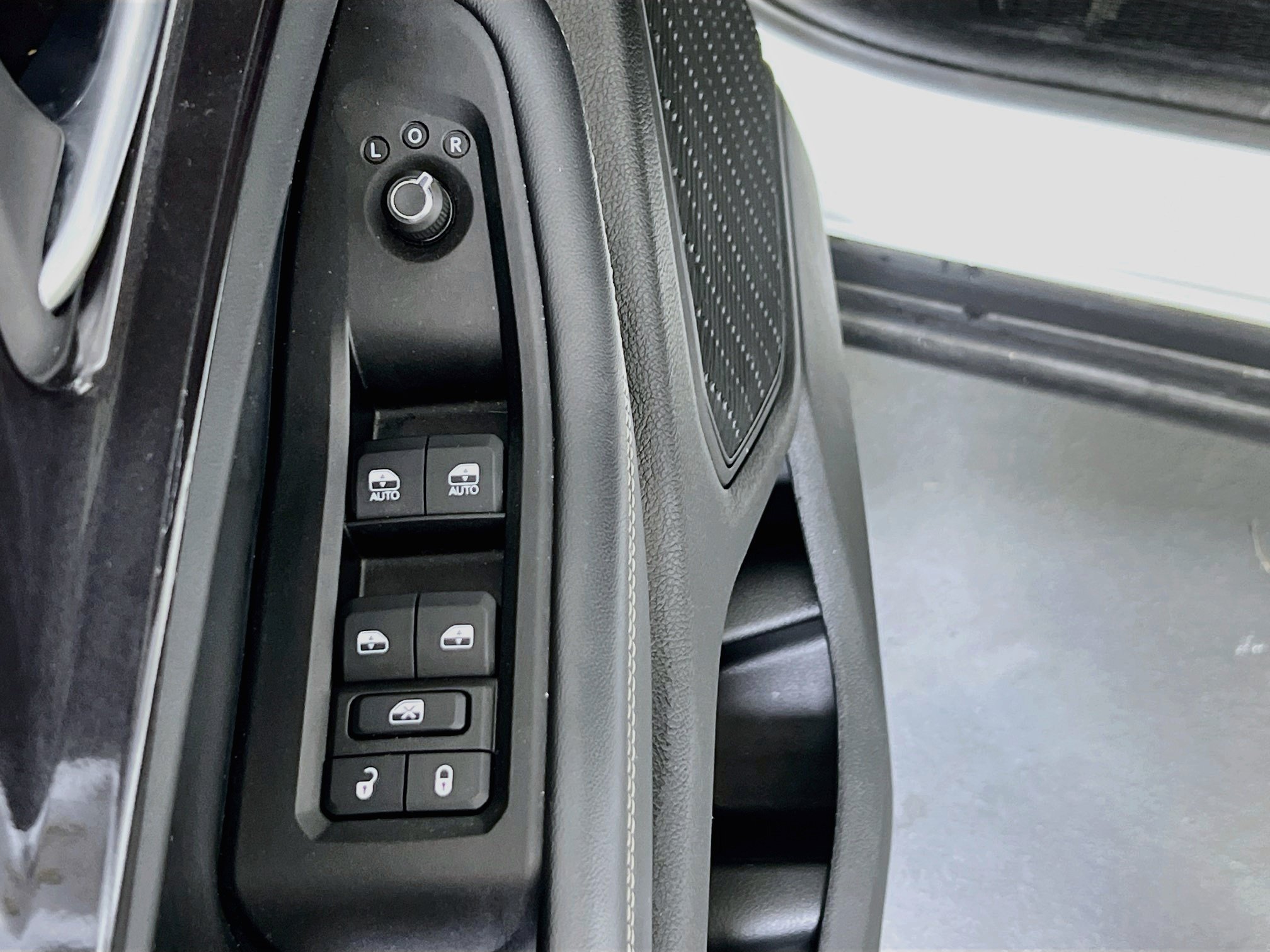 Used 2023 Jeep Grand Cherokee Altitude AWD/4WD image 17