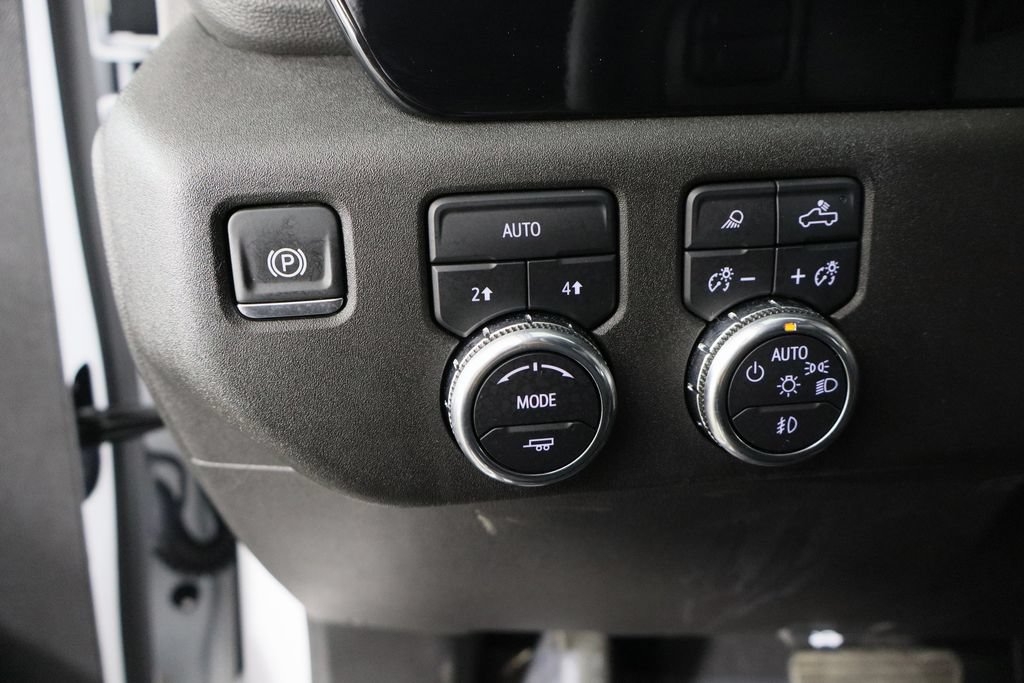 Used 2025 GMC Sierra 1500 SLT AWD/4WD image 22