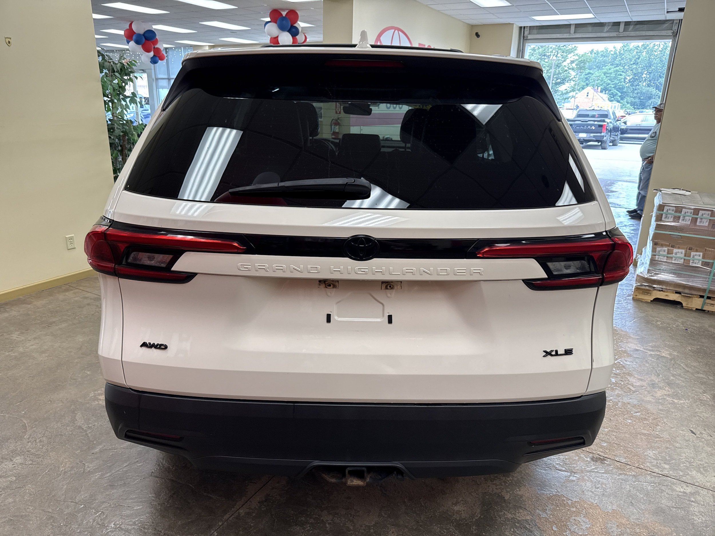 Used 2024 Toyota Grand Highlander AWD image 5