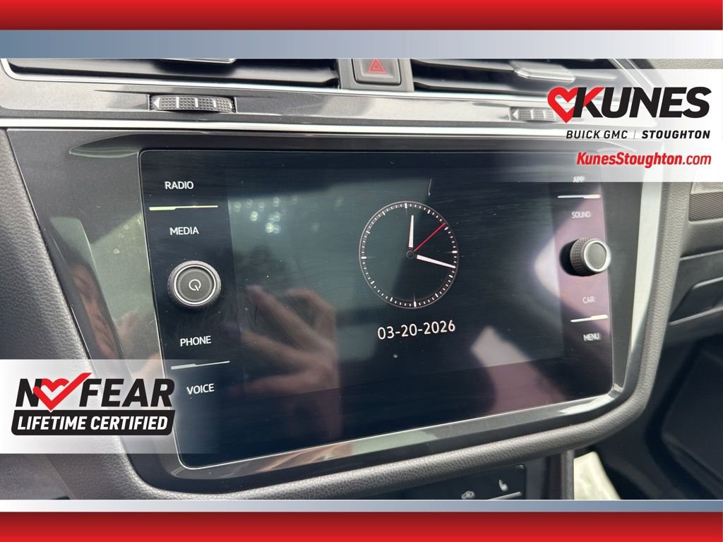 Used 2022 Volkswagen Tiguan SE w/ Panoramic Sunroof Package image 33