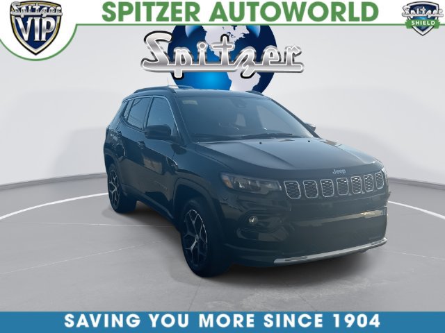 Used 2024 Jeep Compass Limited AWD/4WD image 3