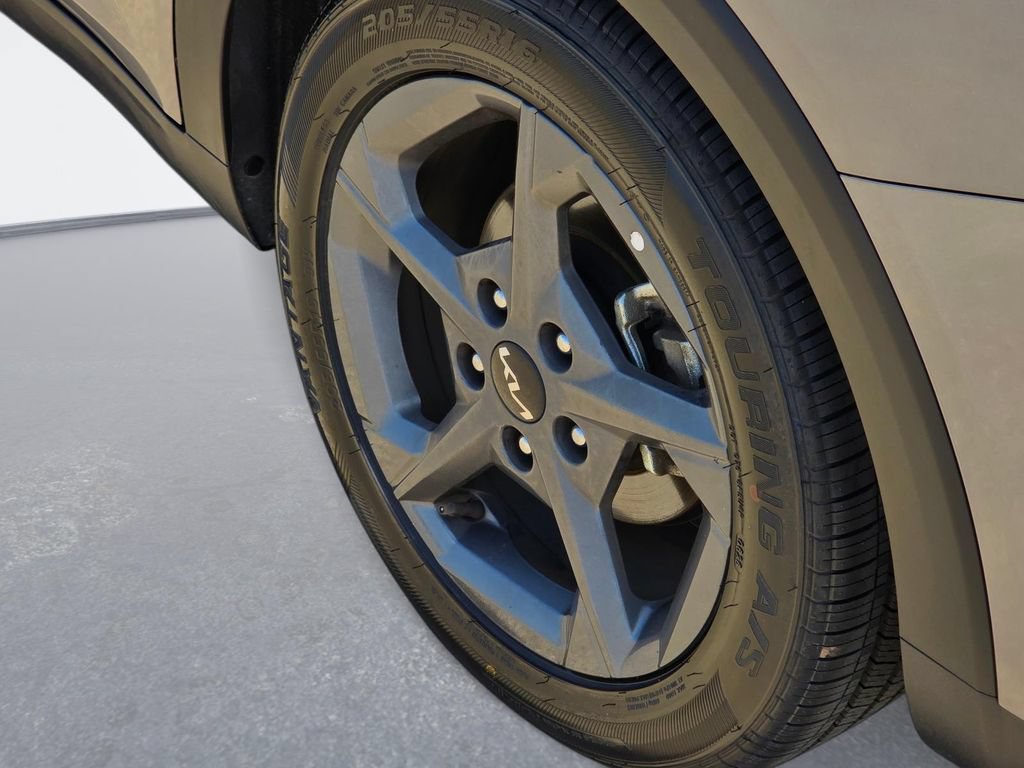 Used 2025 Kia K4 FWD image 7