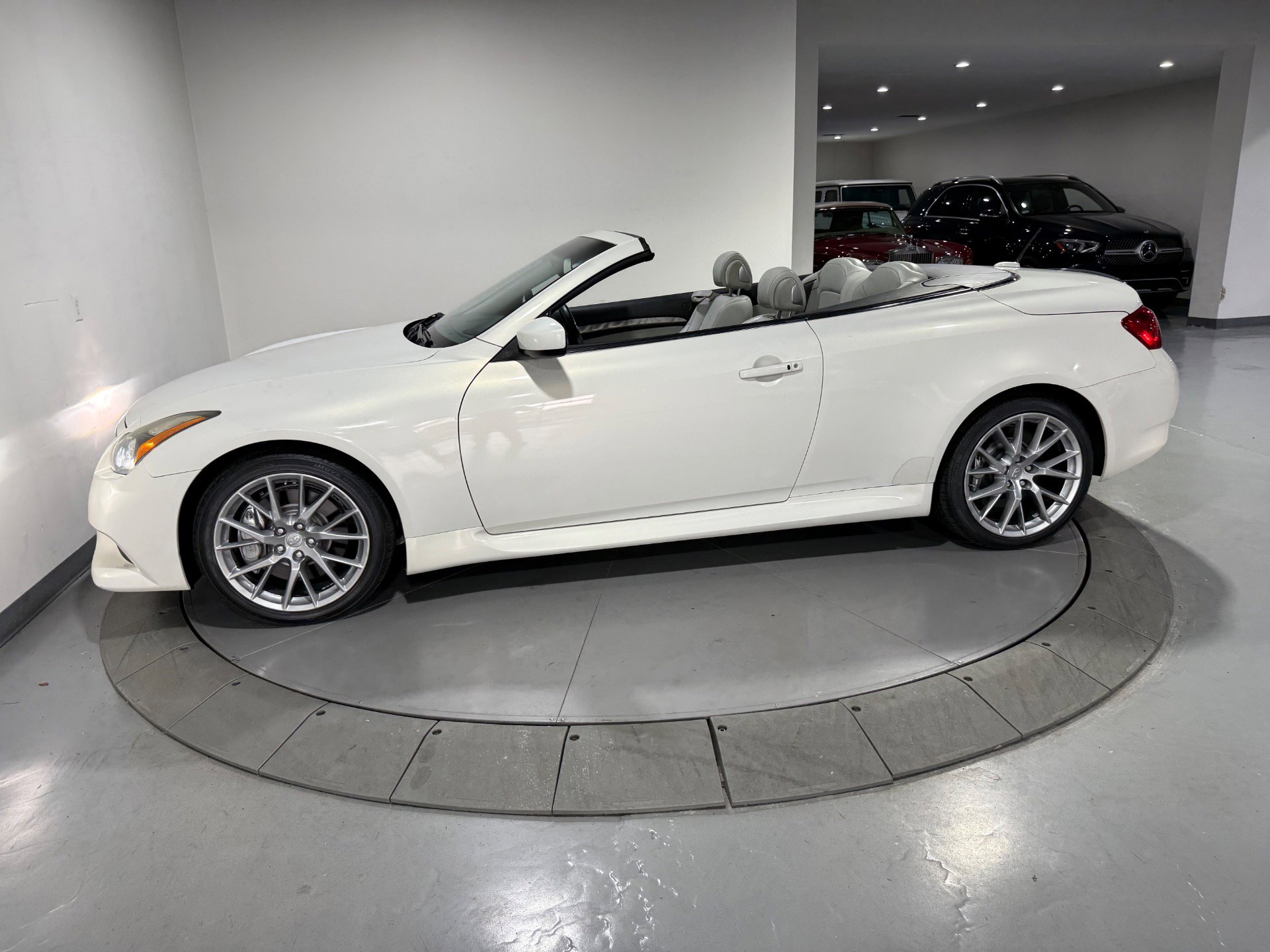 Used 2013 INFINITI G37 IPL image 17