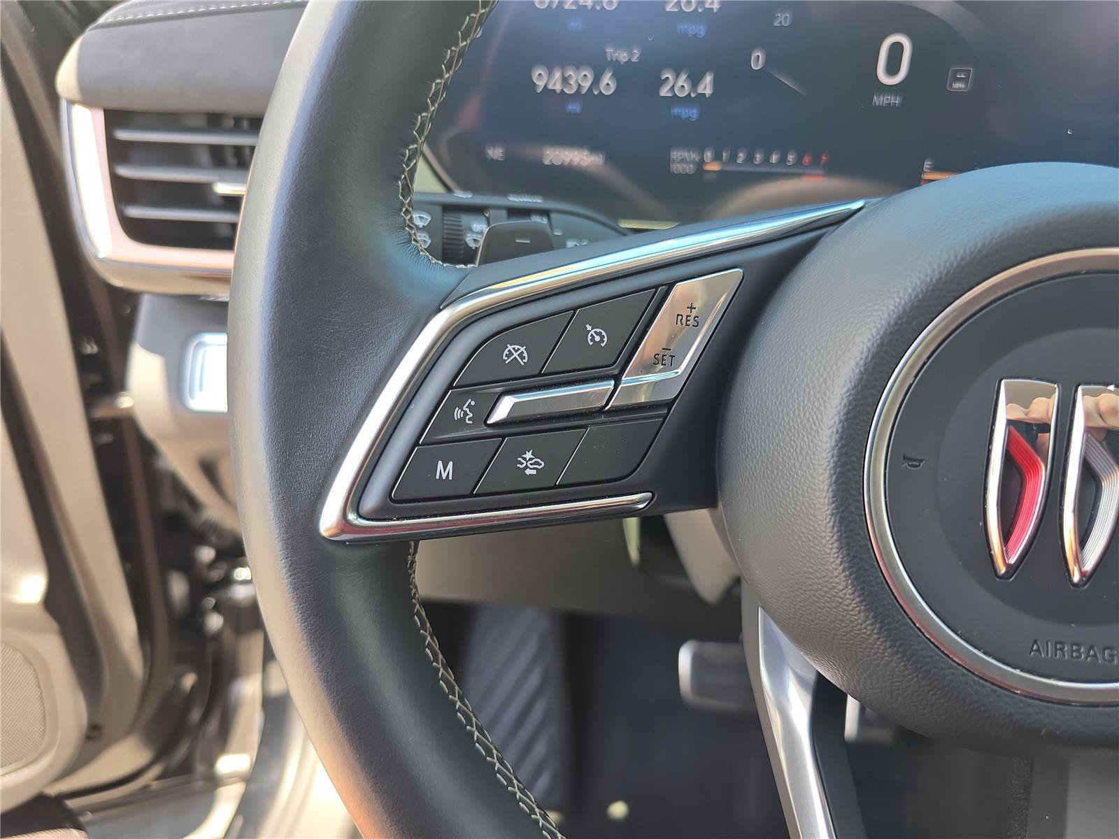 Used 2025 Buick Envision Sport Touring AWD/4WD image 33