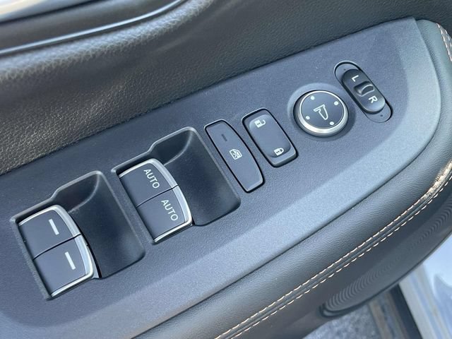 Used 2025 Honda HR-V Sport image 15