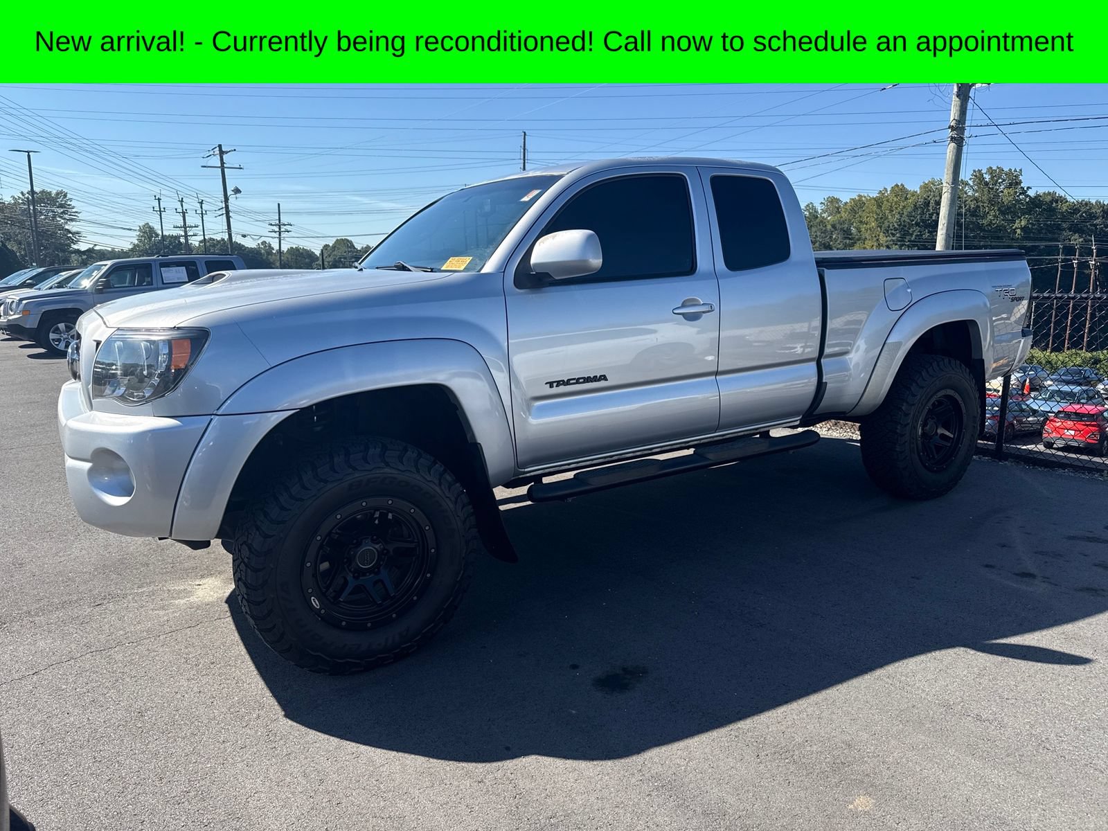 Used 2011 Toyota Tacoma 4x4 Access Cab V6 w/ TRD Sport Pkg