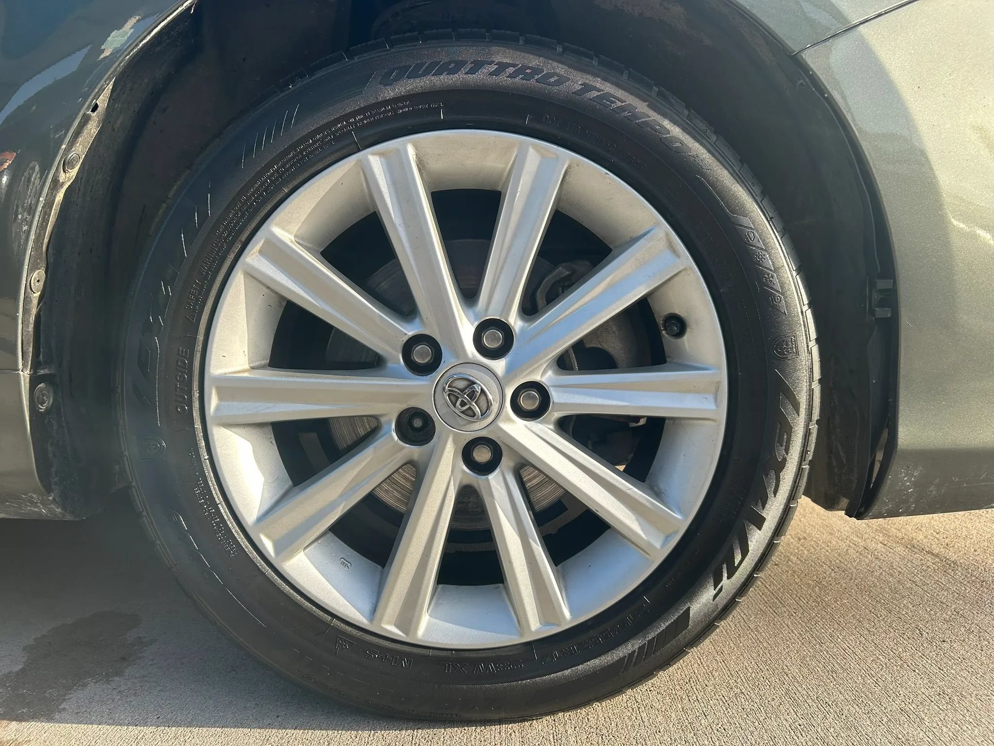 Used 2013 Toyota Camry XLE FWD image 30