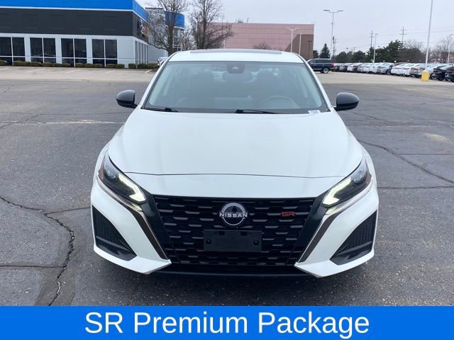 Used 2023 Nissan Altima 2.5 SR image 3