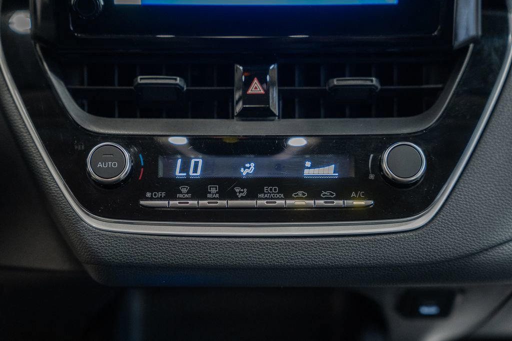 Used 2025 Toyota Corolla LE image 19