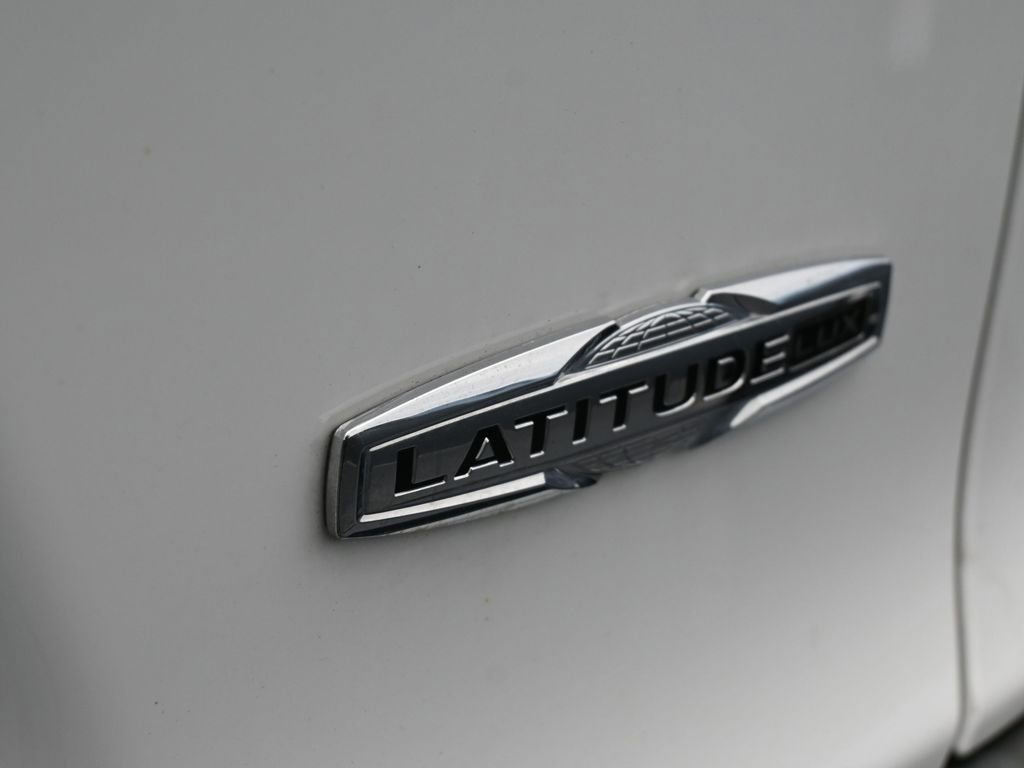 Used 2022 Jeep Cherokee Latitude Lux image 37