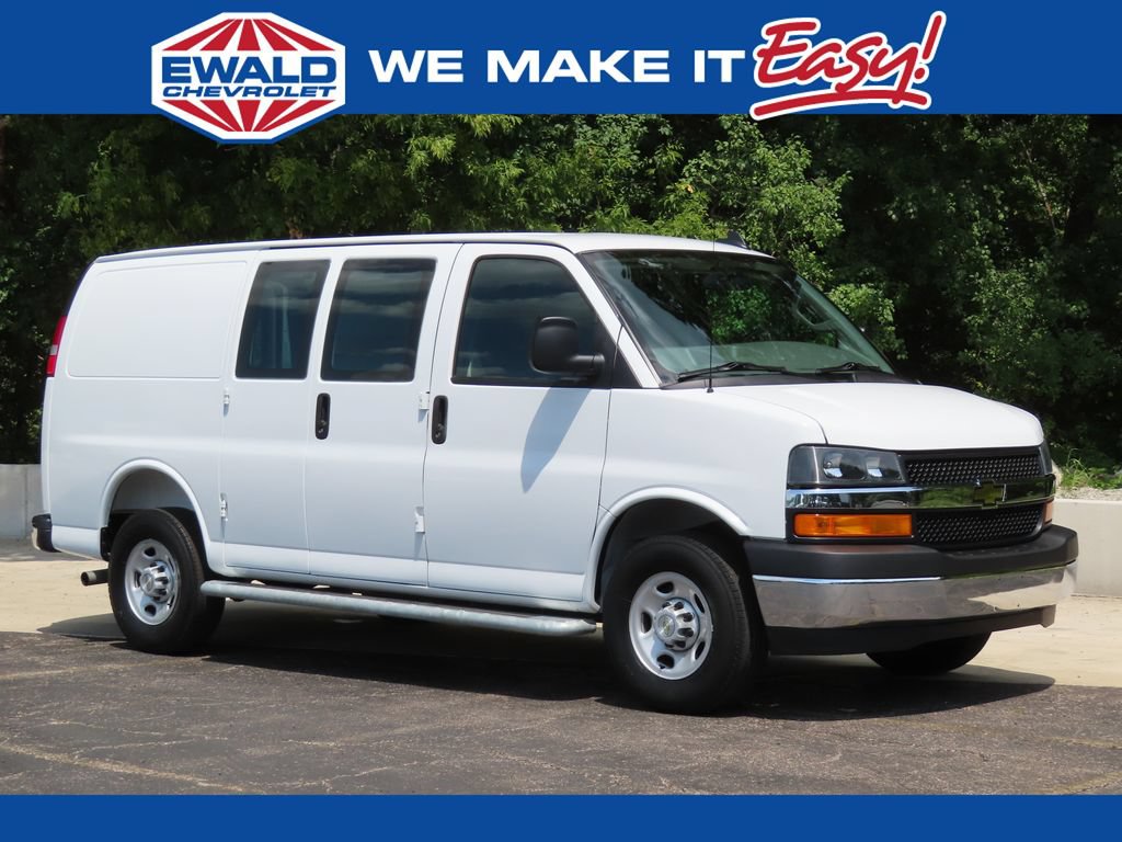 Used 2025 Chevrolet Express 2500 w/ Driver Convenience Package RWD video 1