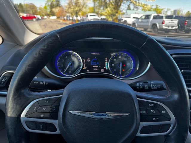 Used 2017 Chrysler Pacifica Touring-L Plus w/ Tire & Wheel Group FWD image 24