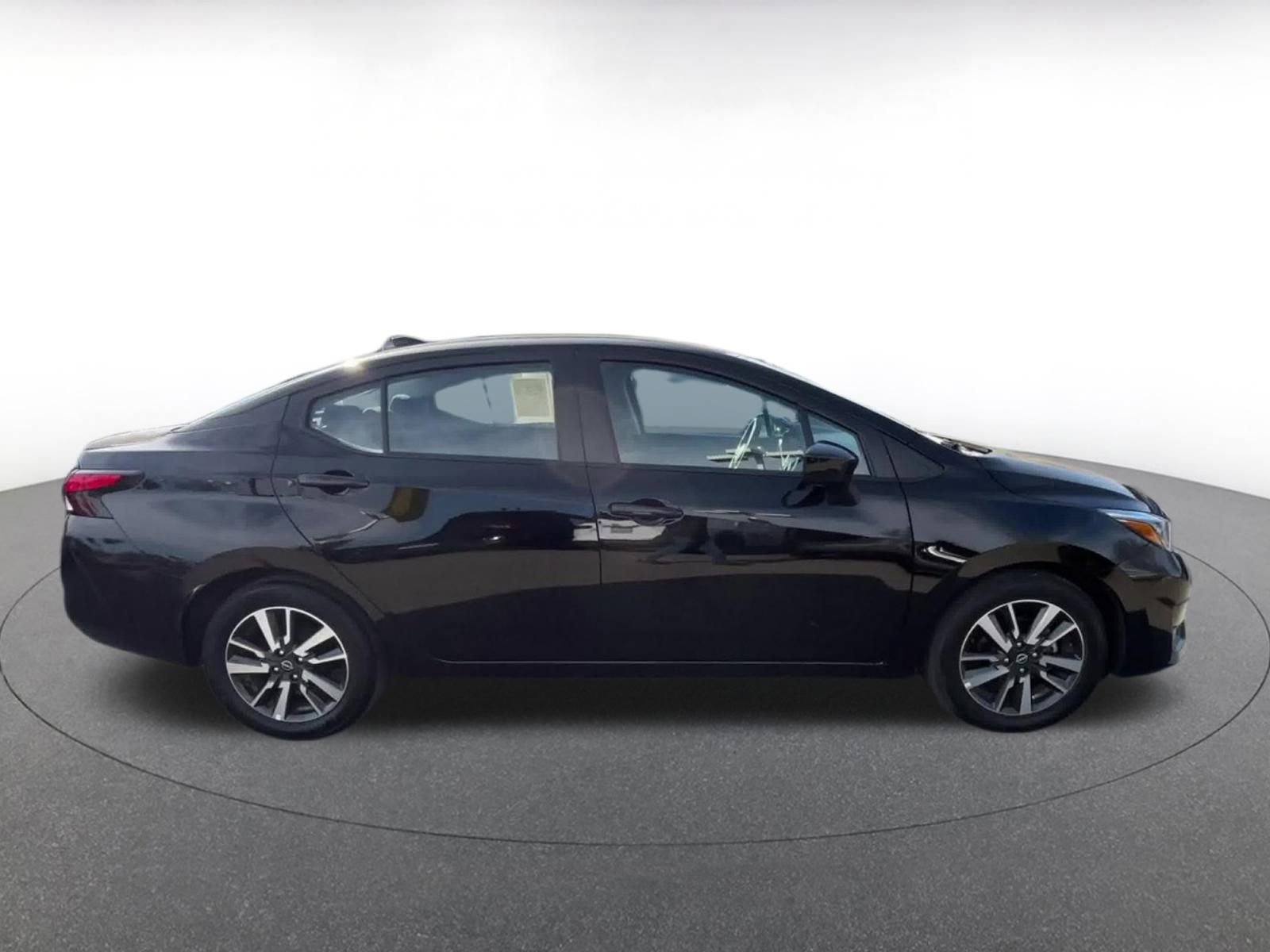 Used 2025 Nissan Versa SV image 16