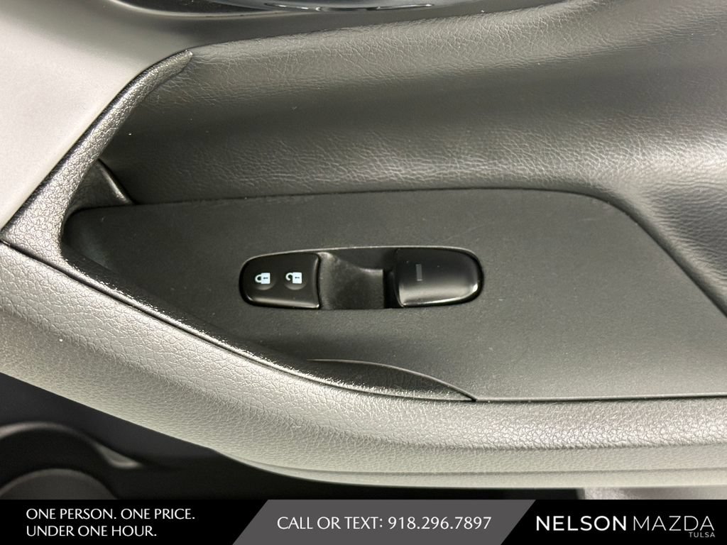 Used 2018 Nissan Altima 2.5 SR w/ SR Midnight Edition FWD image 45