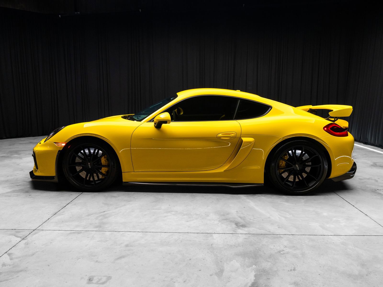 Used 2016 Porsche Cayman GT4 w/ Sport Chrono Package RWD image 11