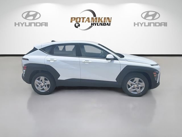 New 2027 Hyundai Kona SE FWD image 4
