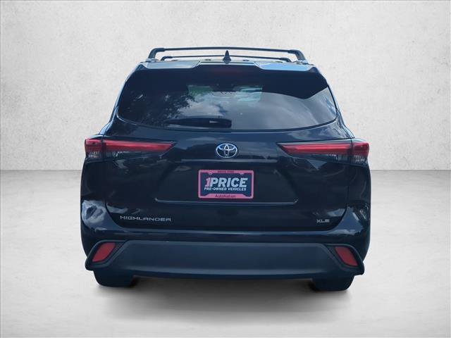 Used 2022 Toyota Highlander XLE FWD image 7