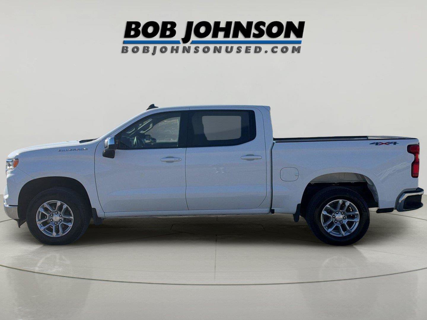 Used 2024 Chevrolet Silverado 1500 LT AWD/4WD image 4
