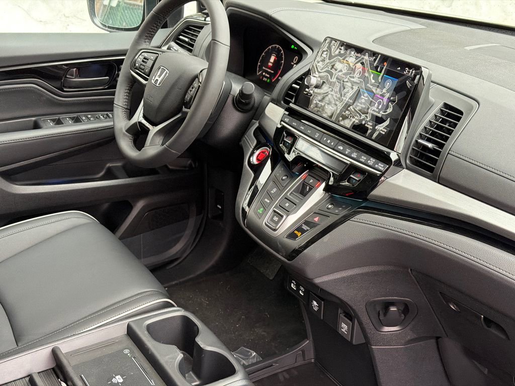 New 2026 Honda Odyssey Touring image 10