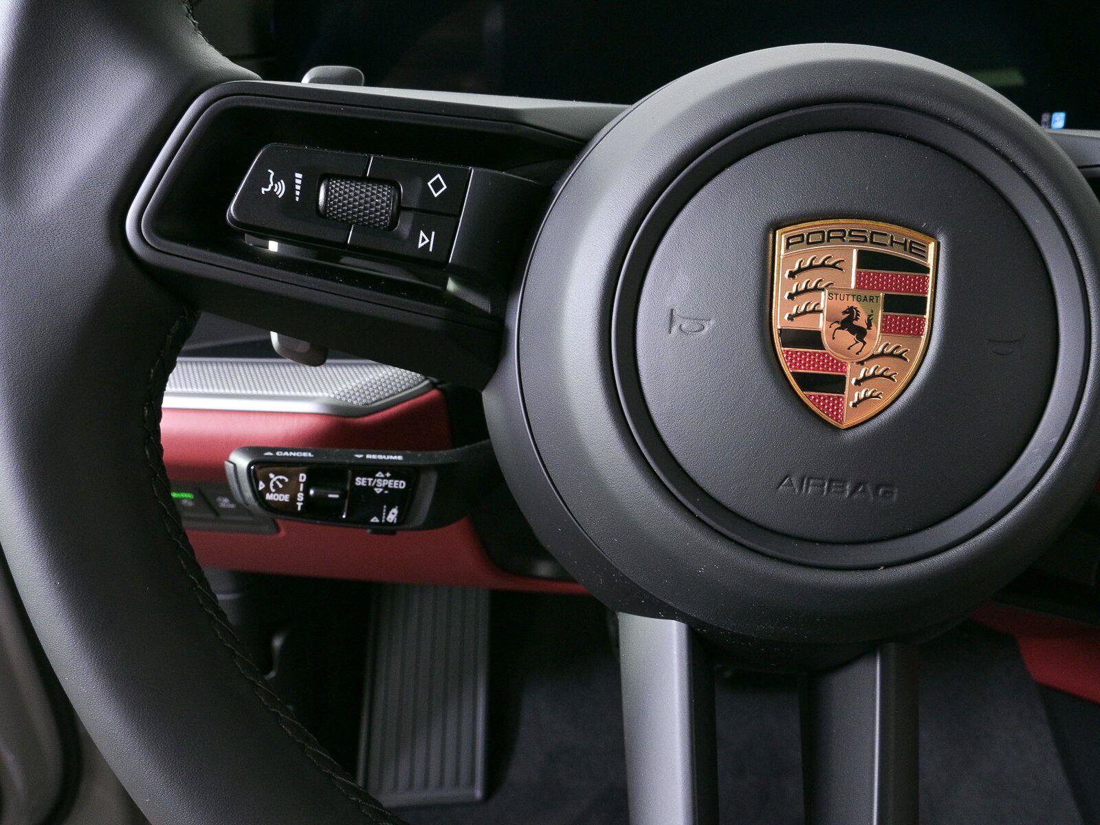 New 2026 Porsche Cayenne AWD/4WD image 10