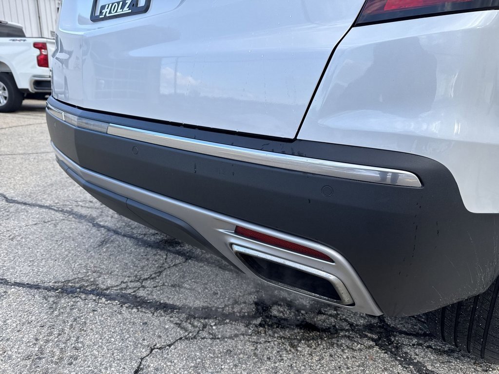 Certified 2022 Cadillac XT5 Premium Luxury image 4