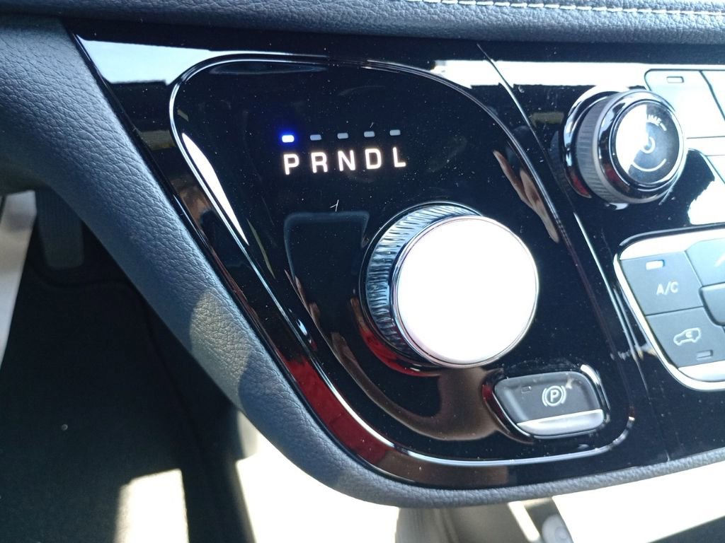 New 2026 Chrysler Pacifica Select image 28