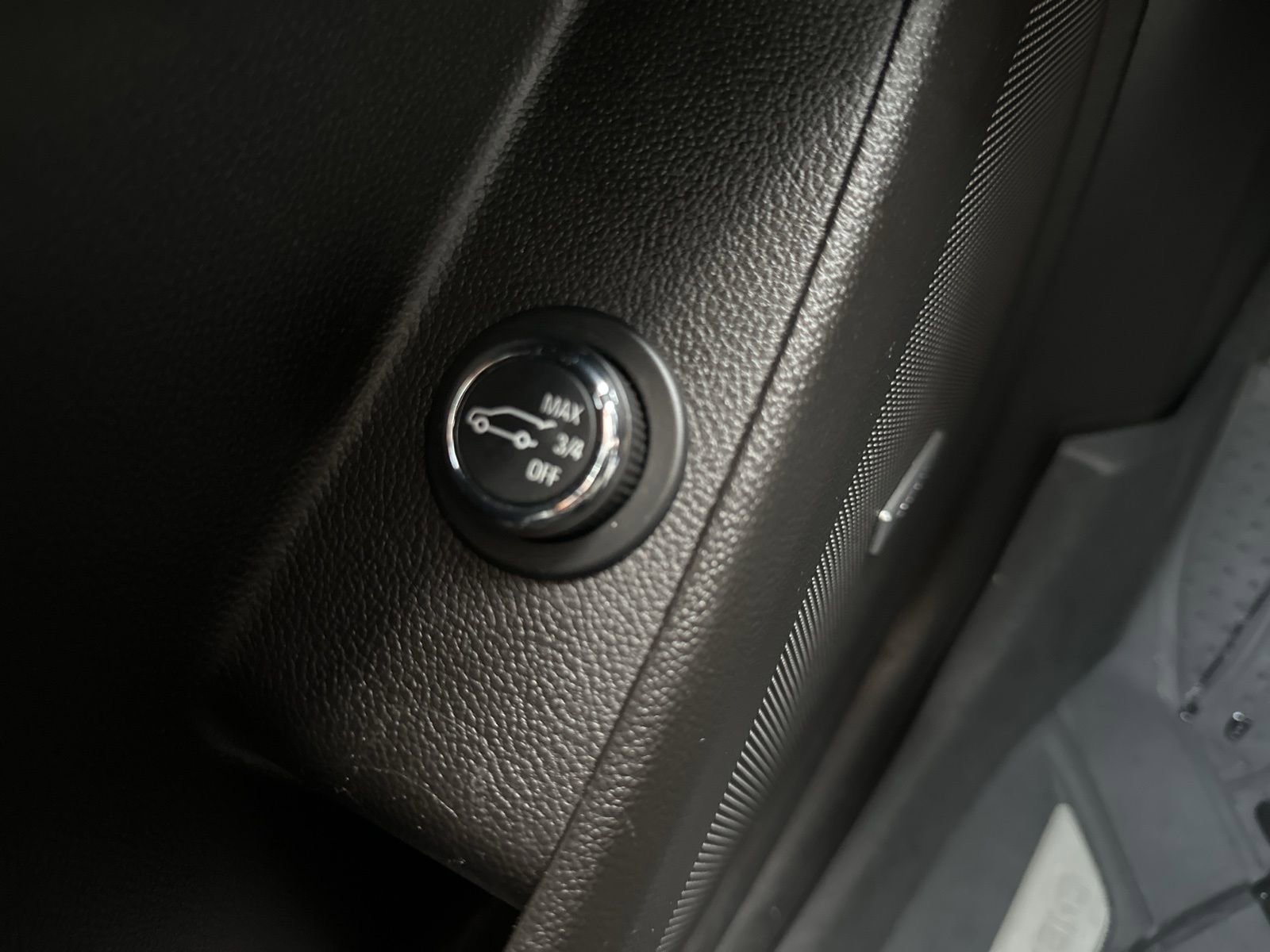 Used 2019 Chevrolet Traverse LT w/ LT Premium Package image 44