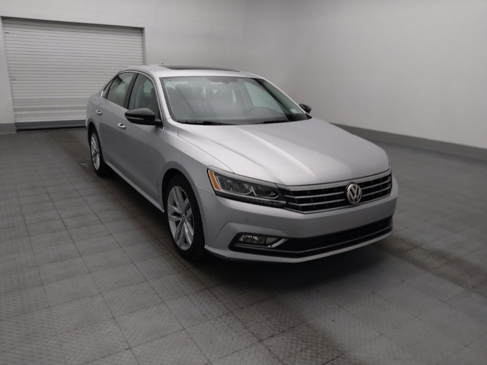 Used 2018 Volkswagen Passat 2.0T SE FWD image 13
