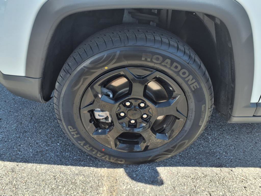 Used 2023 Jeep Compass Trailhawk image 12