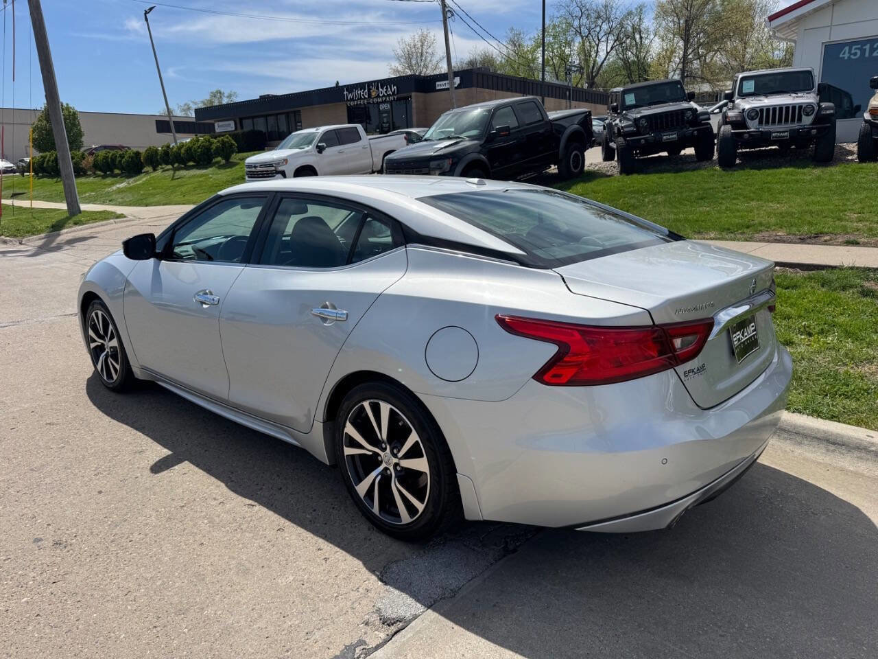 Used 2017 Nissan Maxima 3.5 SV FWD image 3