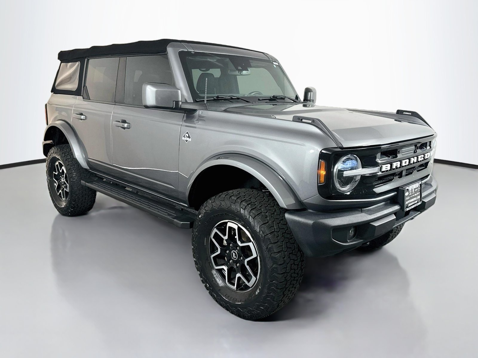 Used 2021 Ford Bronco Outer Banks AWD/4WD image 1