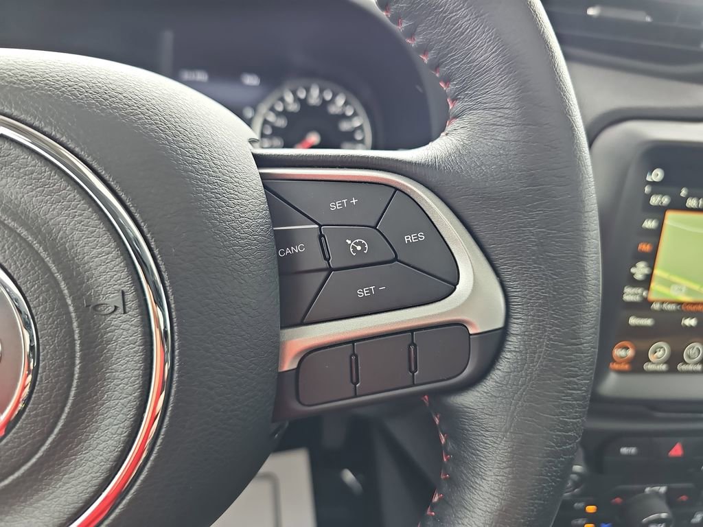Used 2023 Jeep Renegade Latitude w/ Sun/Sound Group AWD/4WD image 22
