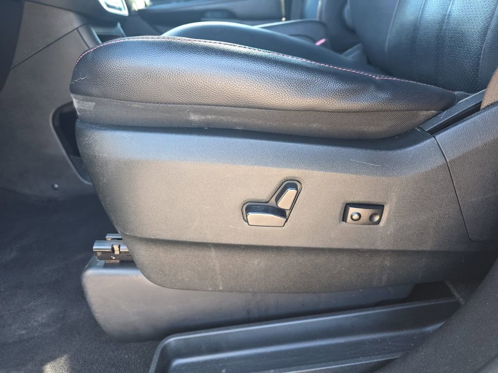 Used 2019 Dodge Grand Caravan GT image 32