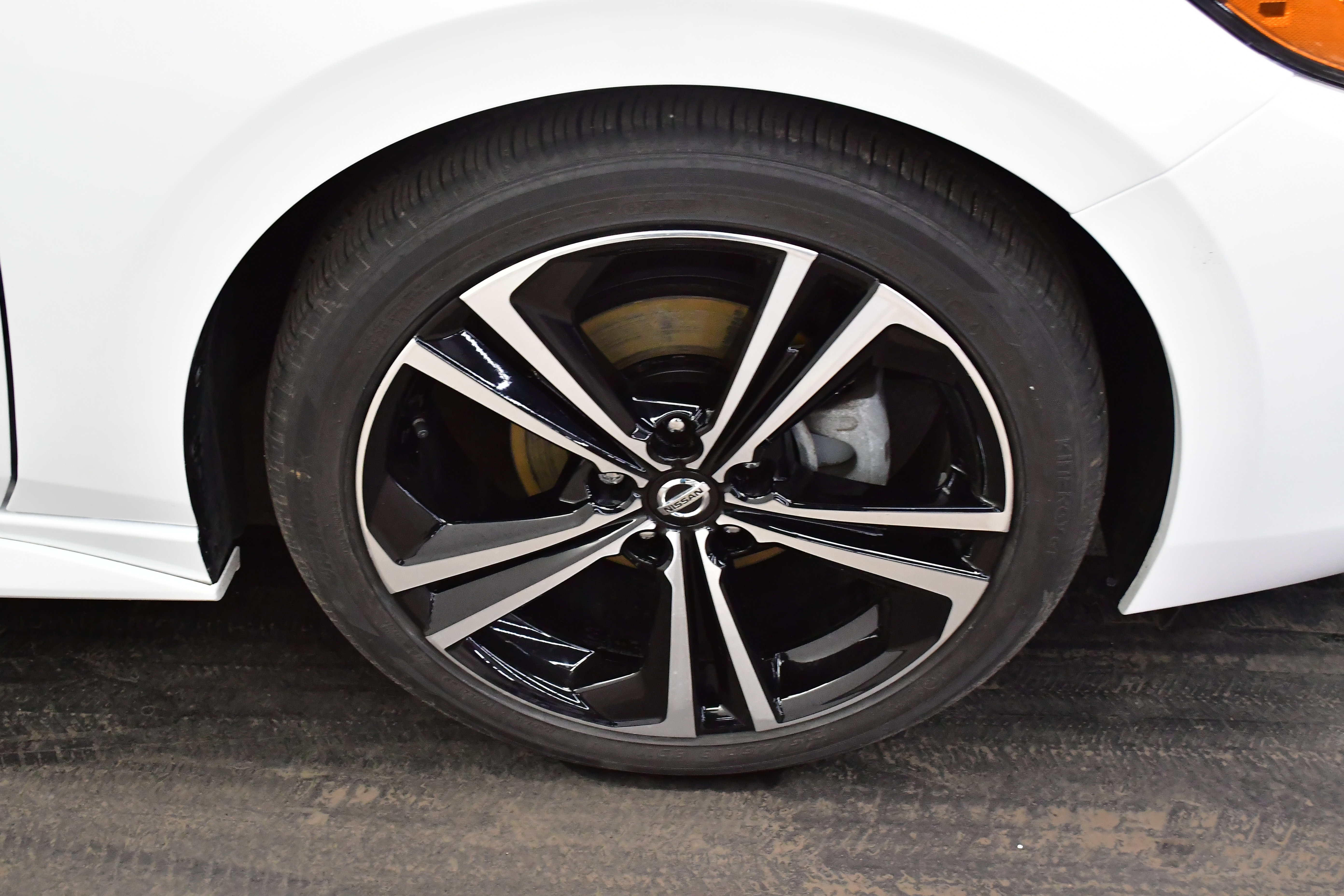 Used 2022 Nissan Sentra SR w/ Trunk Package image 52