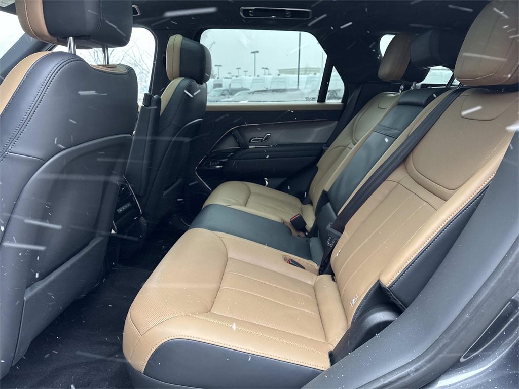 Used 2023 Land Rover Range Rover Sport SE Dynamic image 12