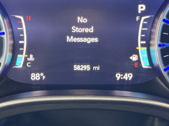 Used 2023 Chrysler Pacifica Touring-L FWD image 20