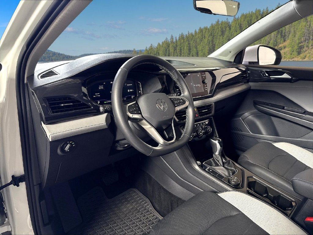 Used 2023 Volkswagen Taos SEL AWD/4WD image 19