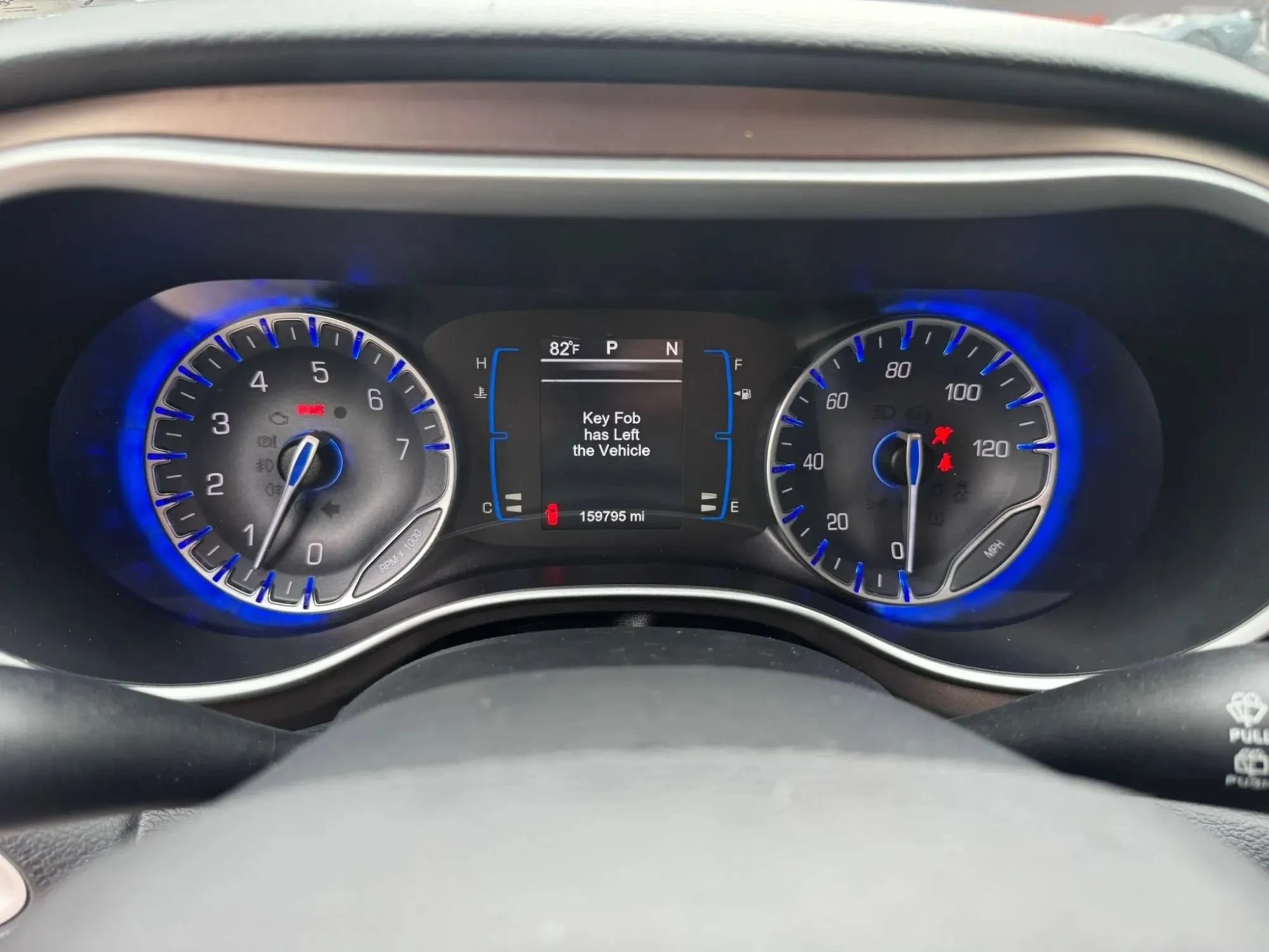 Used 2017 Chrysler Pacifica Touring-L FWD image 16