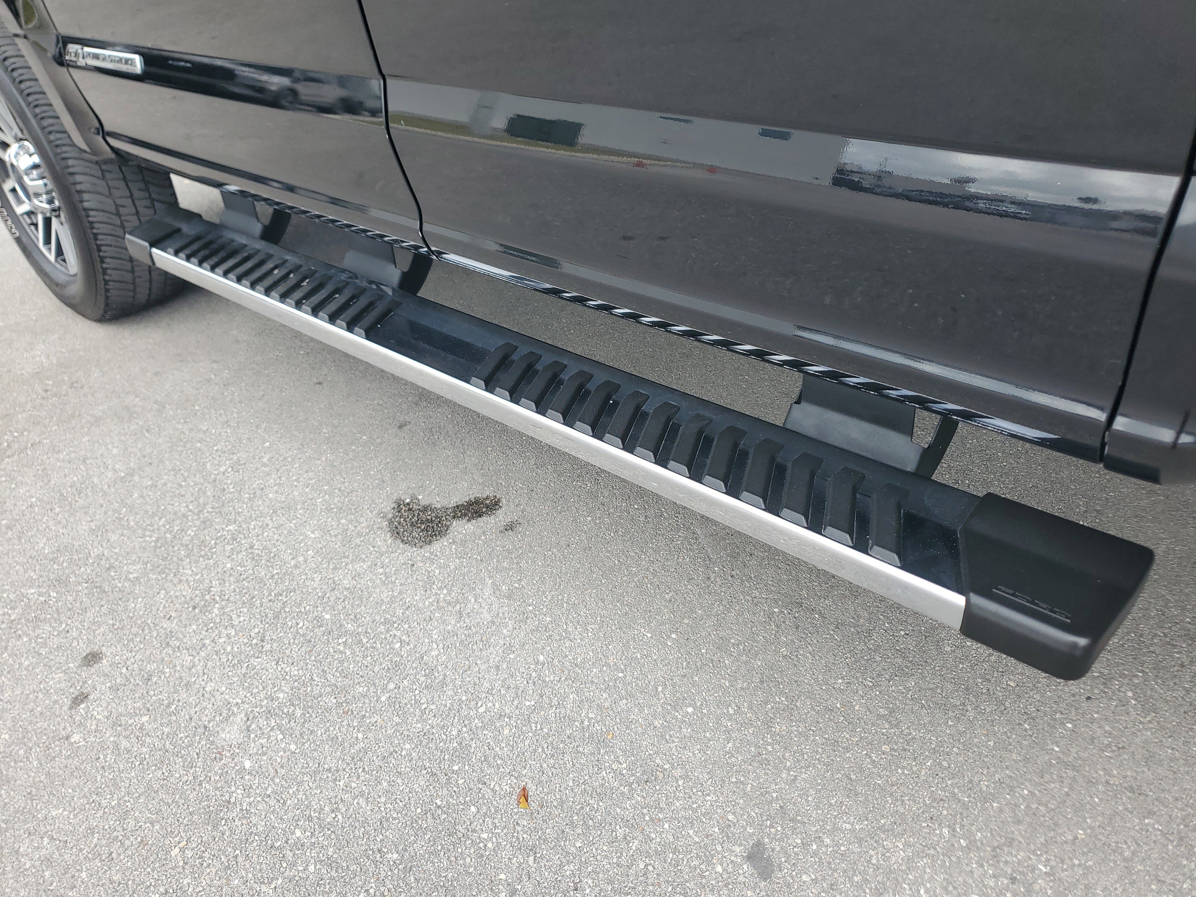 Used 2019 Ford F350 Lariat w/ Lariat Value Package image 28