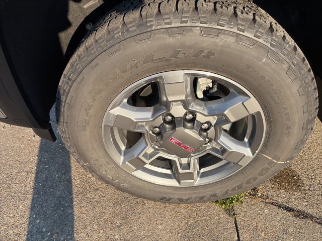 New 2026 GMC Sierra 2500 SLT image 10