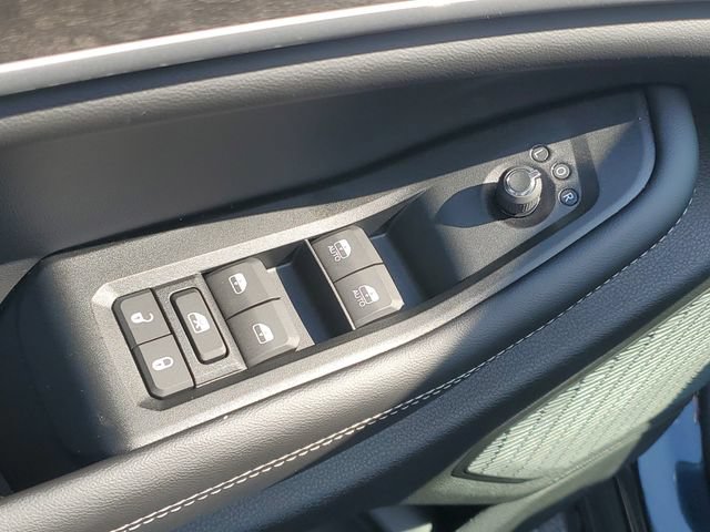 New 2026 Jeep Grand Cherokee L Limited w/ Limited Altitude Package AWD/4WD image 17